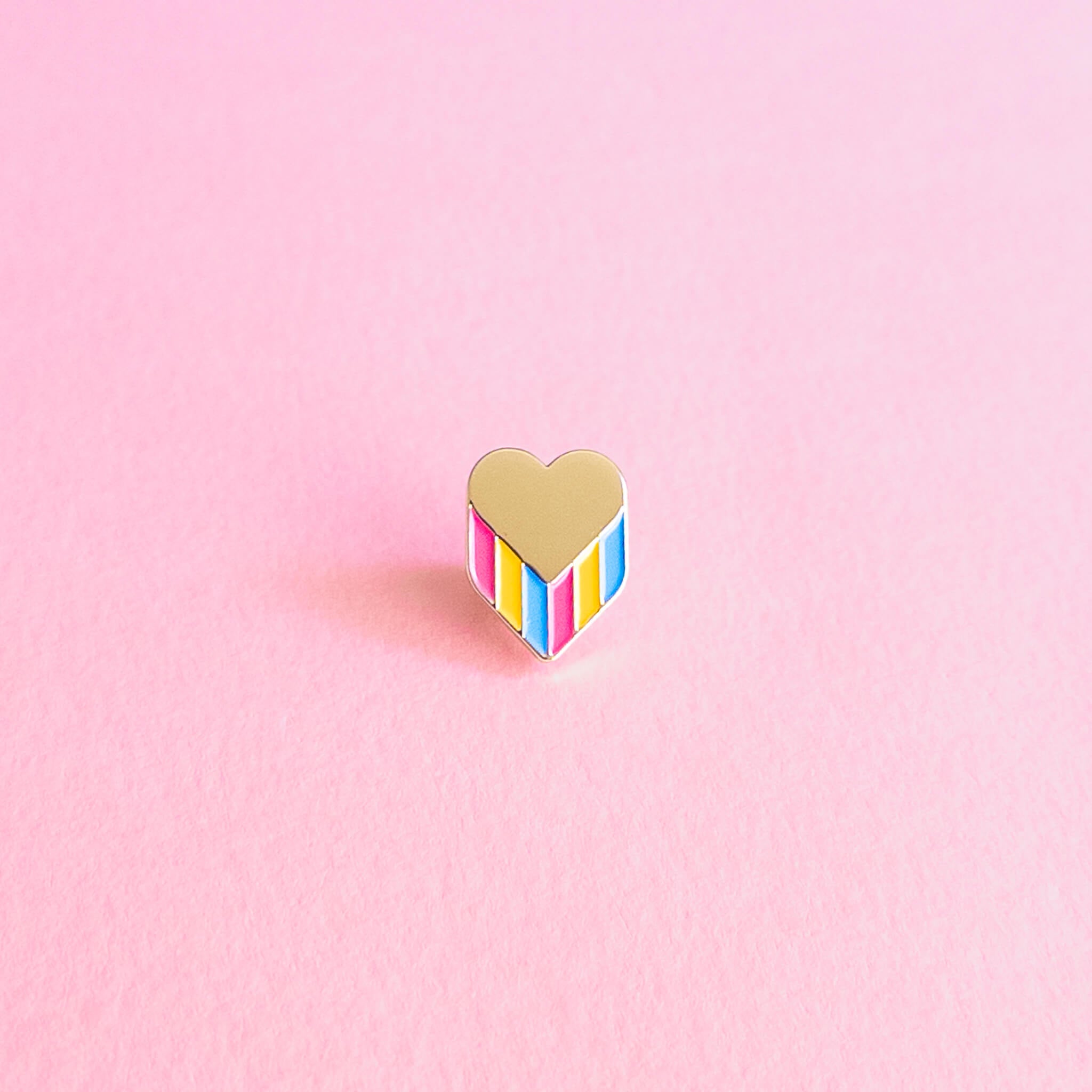 Golden Heart (pansexual)— enamel pin