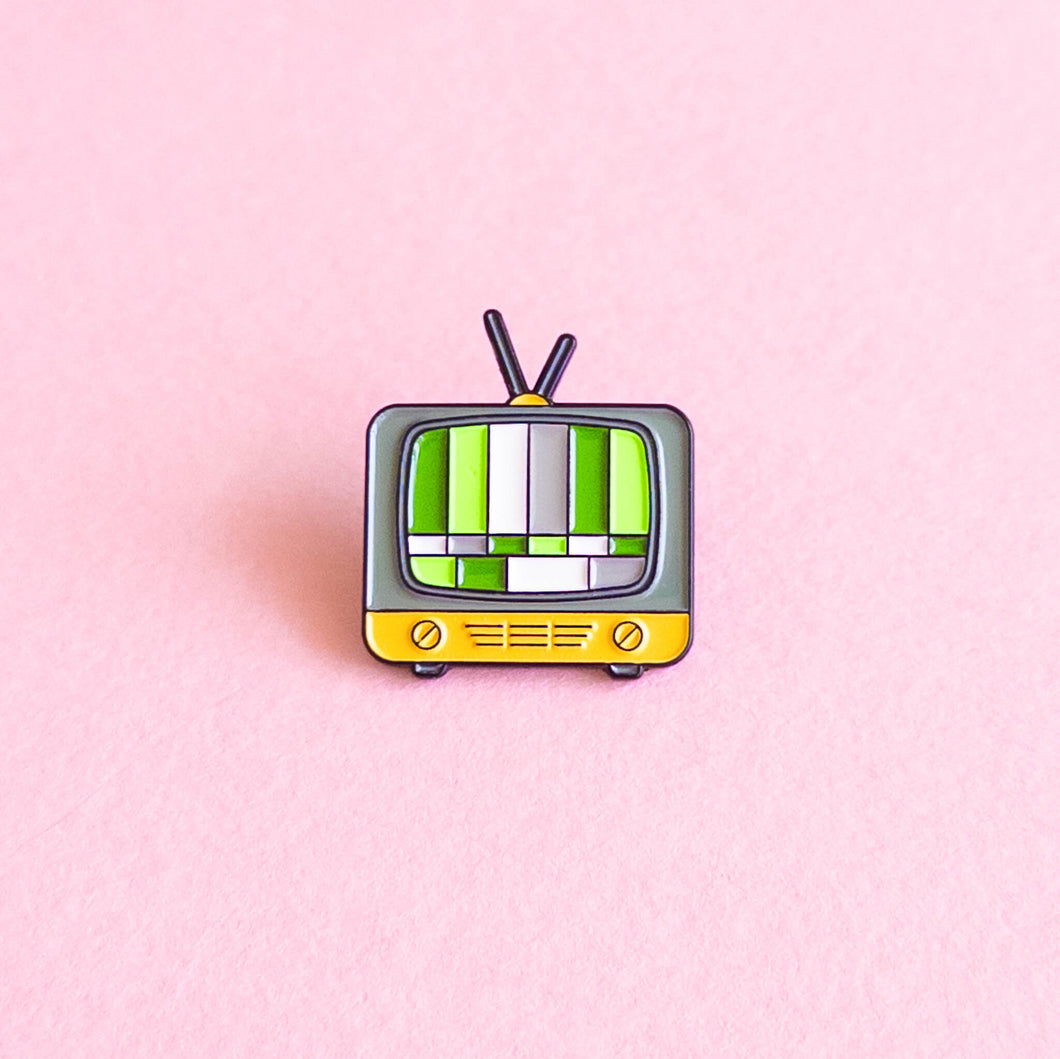 Vintage TV (aromantic) — enamel pin