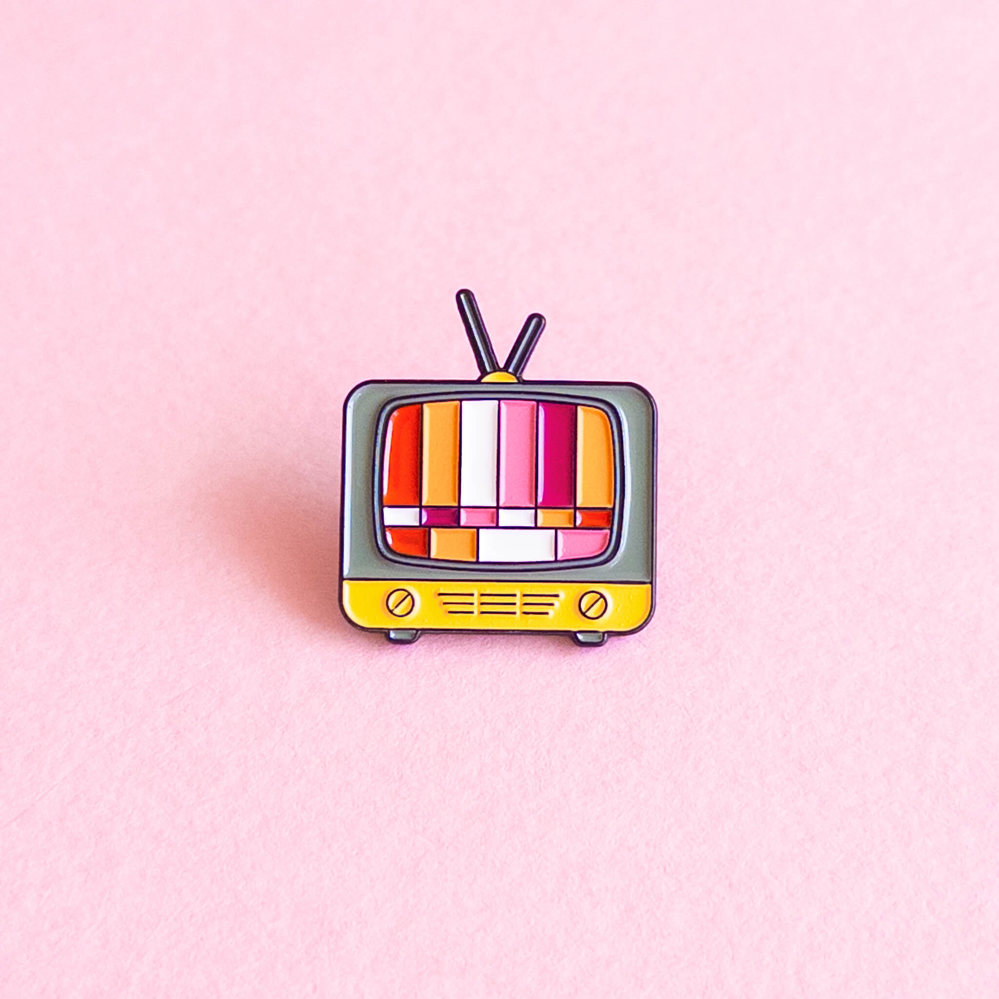 Vintage TV (lesbian) — enamel pin