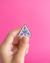 Load image into Gallery viewer, Queer eye (asexual / demisexual) — enamel pin