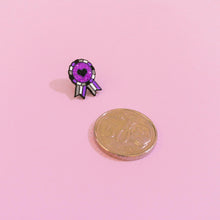 Load image into Gallery viewer, Asexual / Demisexual Award Badge — enamel pin