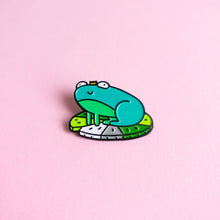 Load image into Gallery viewer, Frog (aromantic) — enamel pin