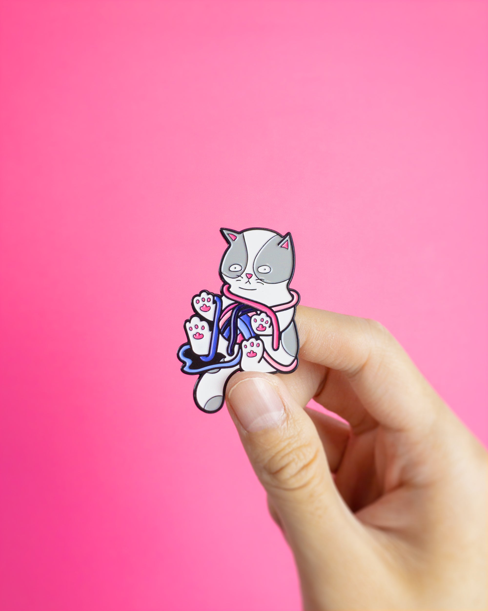 Kitten (omnisexual / omni) — enamel pin