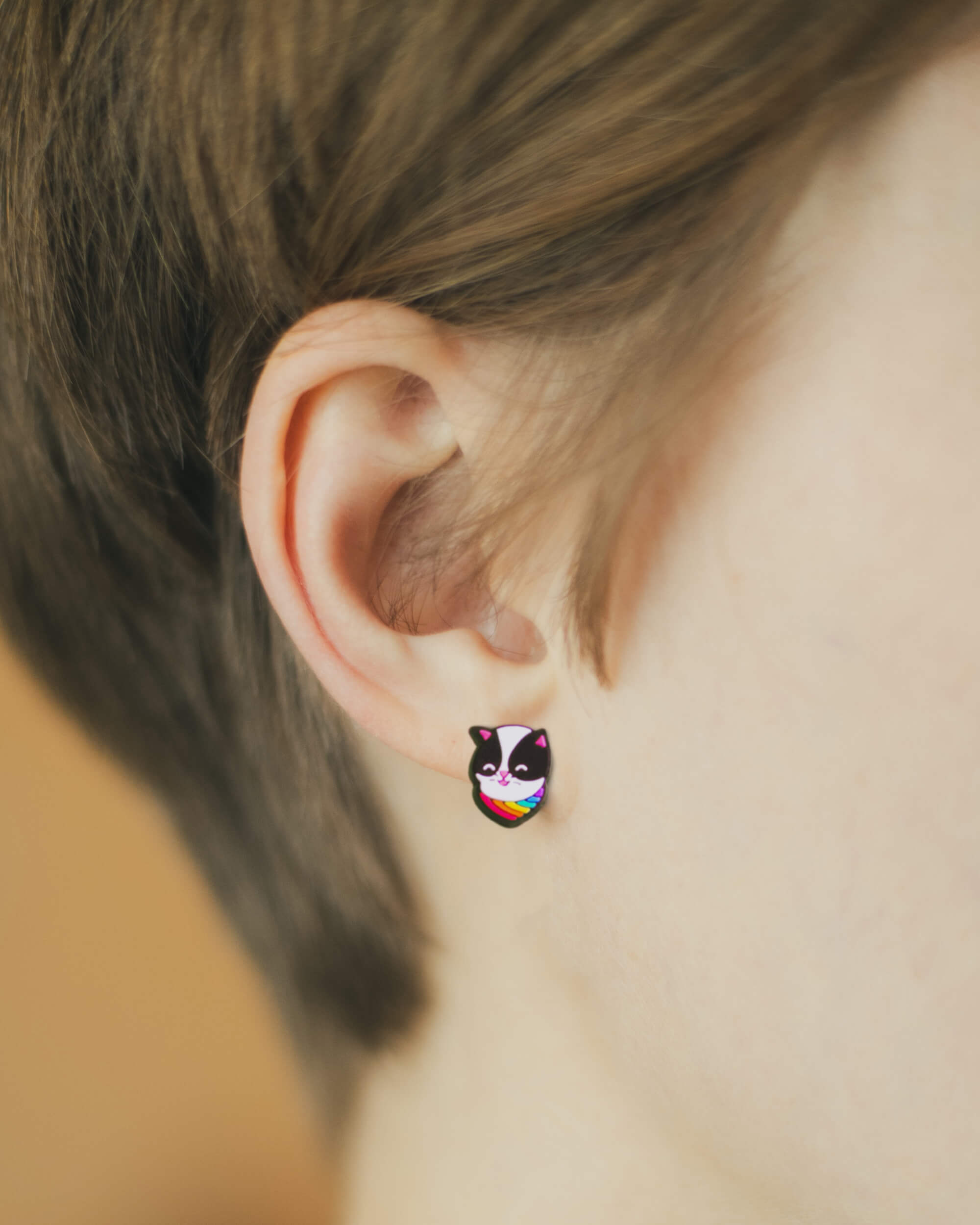 Kitten — mini stud earrings