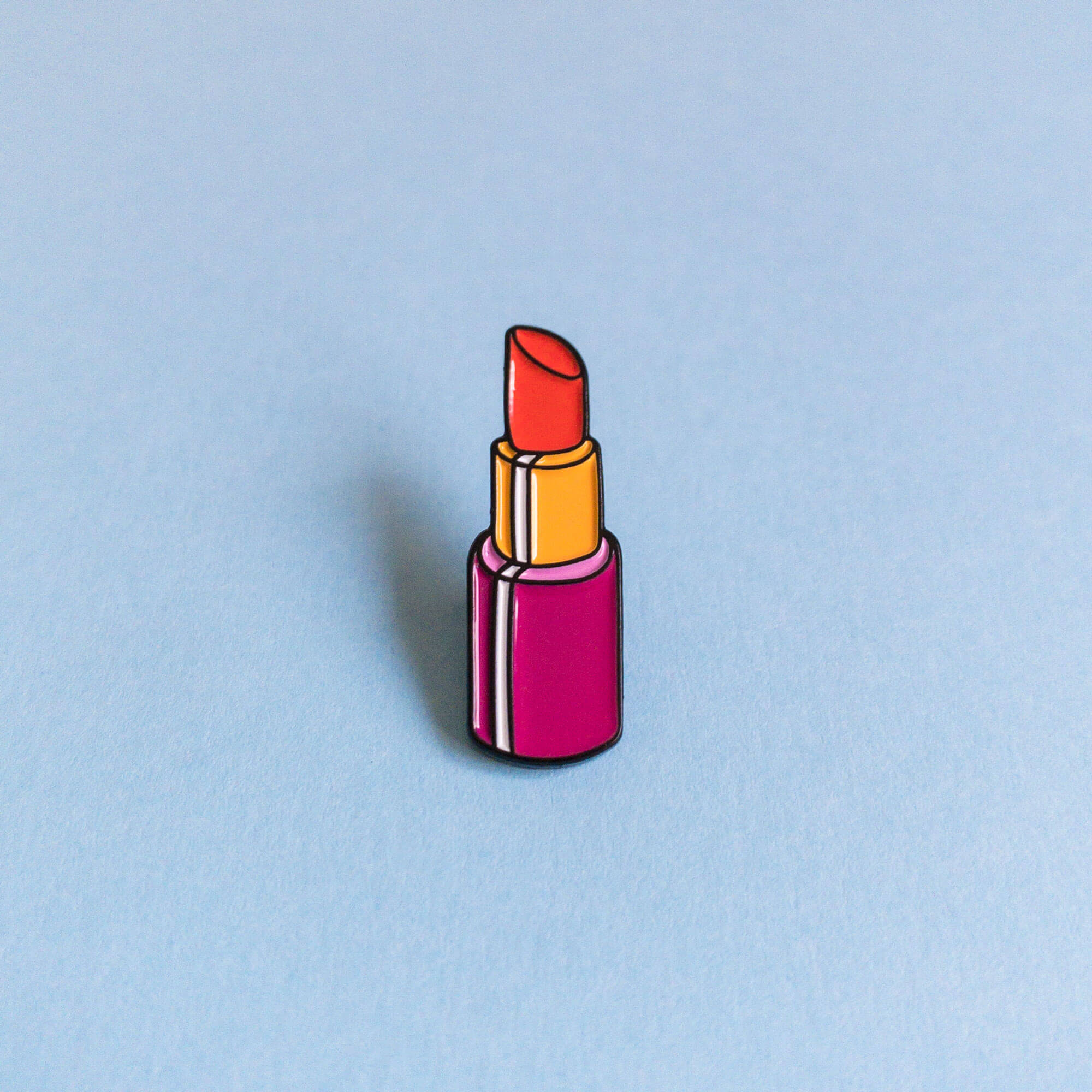 Lipstick lesbian — enamel pin