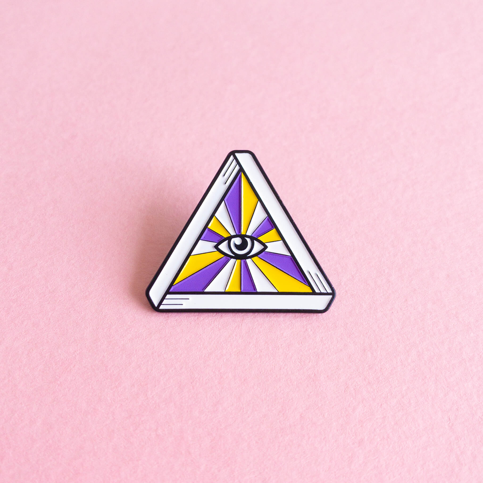 Queer eye (enby) — enamel pin